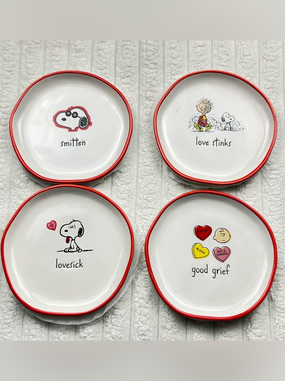 Rae Dunn Snoopy Peanuts Plate